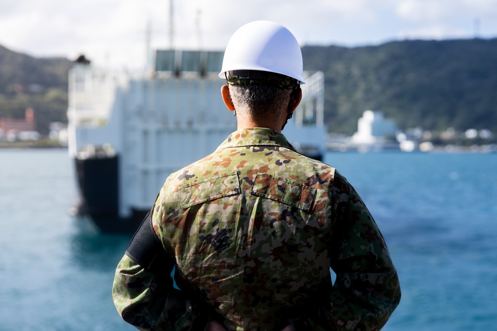 Keen Sword 23: U.S. Marines and JGSDF Soldiers offload gear on Amami