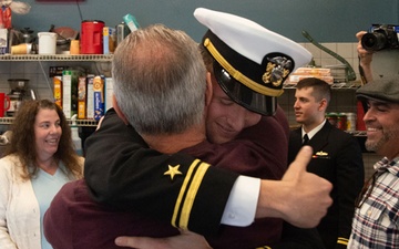 Arlington Sailor visits firehouse and family to honor deceased father and legacy of service on Veterans Day
