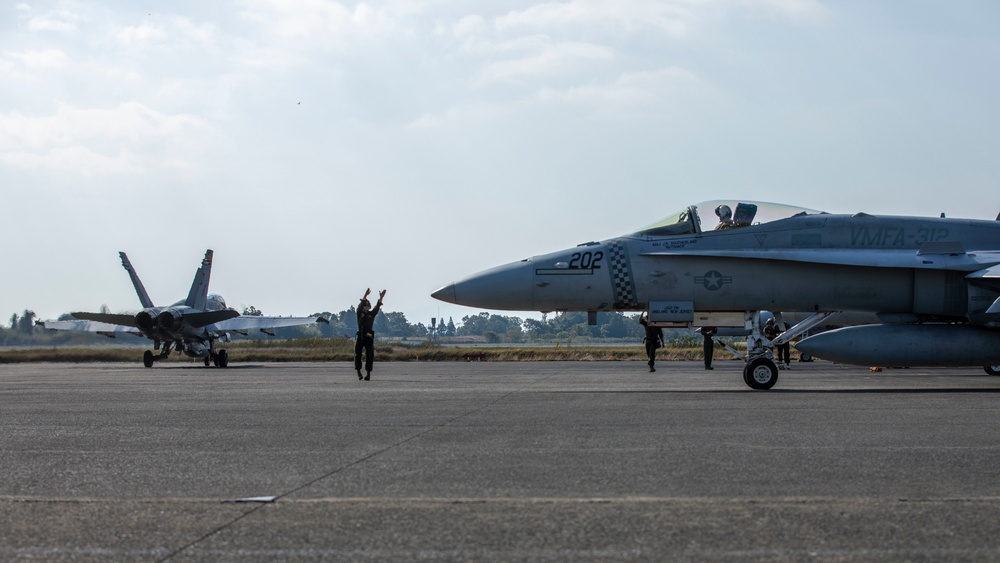 VMFA-312 Begin ATR Flight-Ops in Nyutabaru