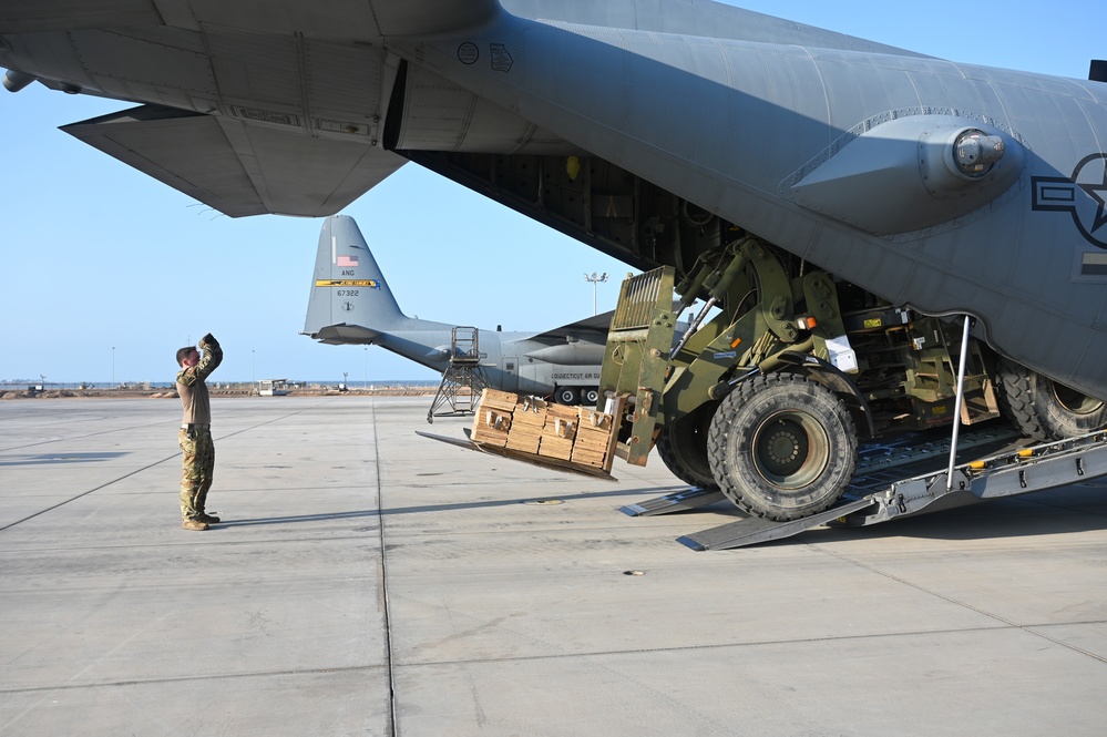 75th EAS supports EARF and airlift mission