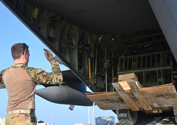 75th EAS supports EARF and airlift mission