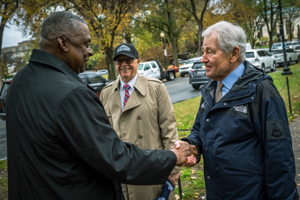 SECDEF Attends Veterans Day Observance at the Vietnam Veterans Memorial