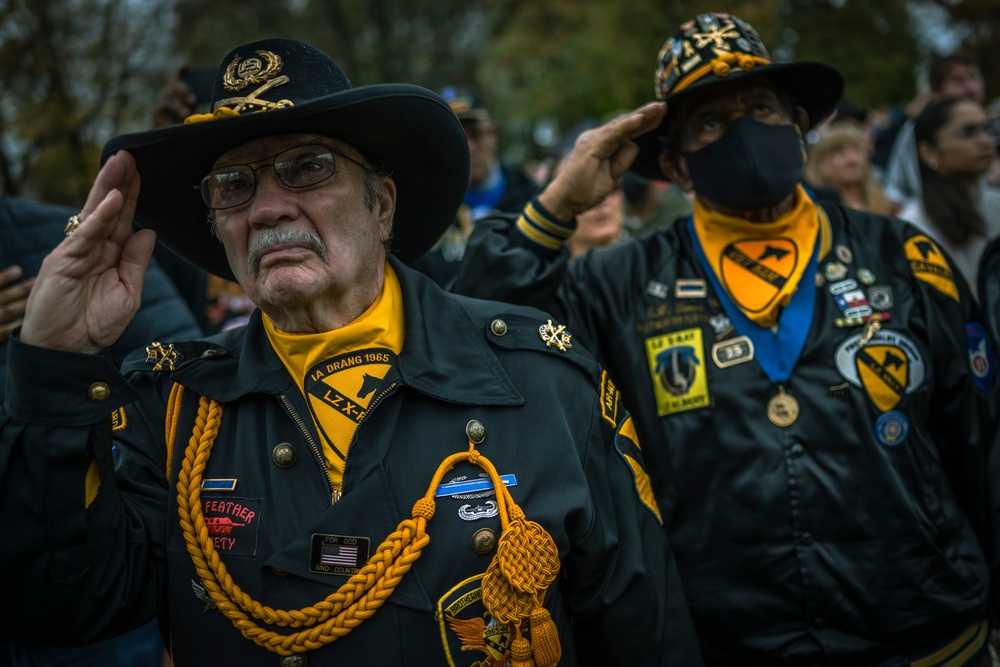 SECDEF Attends Veterans Day Observance at the Vietnam Veterans Memorial