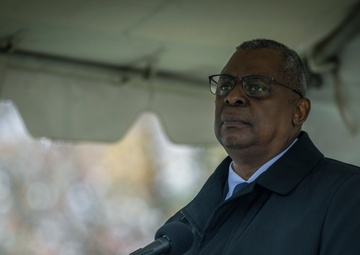 SECDEF Attends Veterans Day Observance at the Vietnam Veterans Memorial
