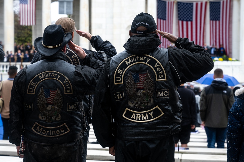 SECDEF Attends Annual National Veterans Day Observance Ceremony at Arlington National Cemetery