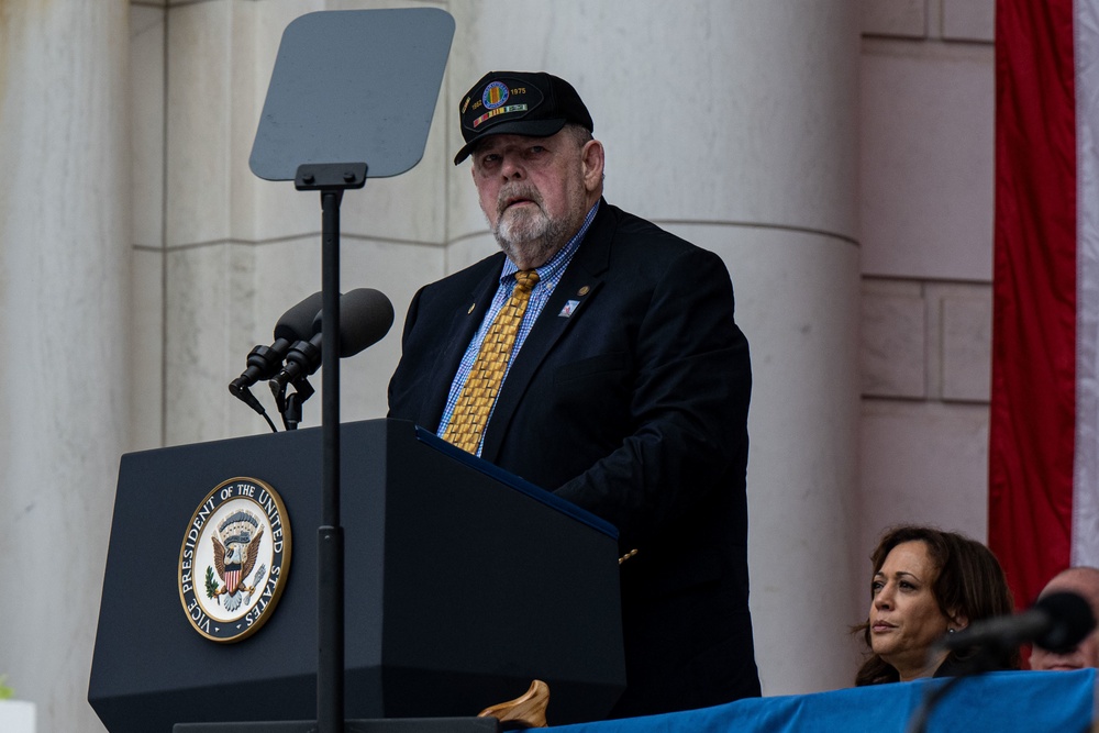 SECDEF Attends Annual National Veterans Day Observance Ceremony at Arlington National Cemetery