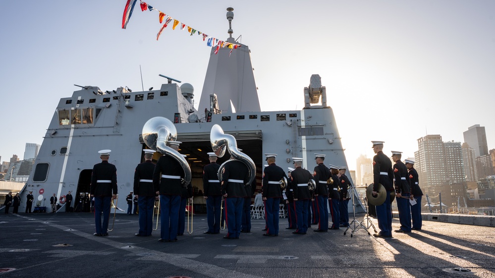 USS Arlington Arrives in New York City