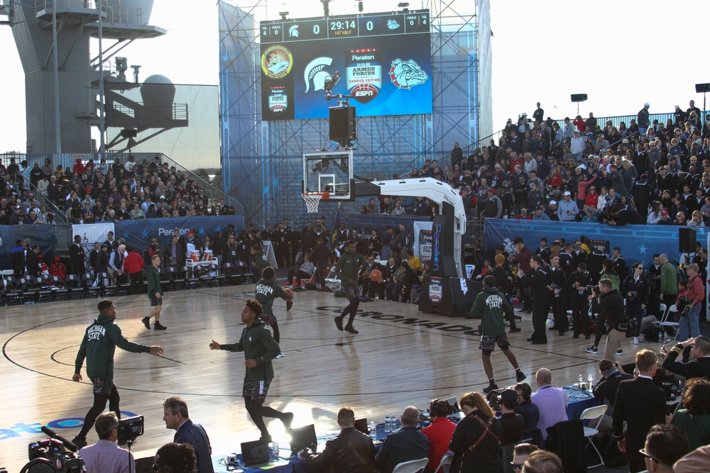 USS Abraham Lincoln hosts 2022 ESPN Armed Forces Classic-Carrier Edition