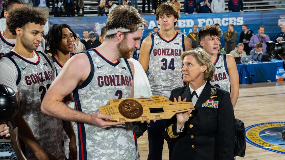 Abraham Lincoln hosts the 2022 ESPN Armed Forces Classic - Carrier Edition