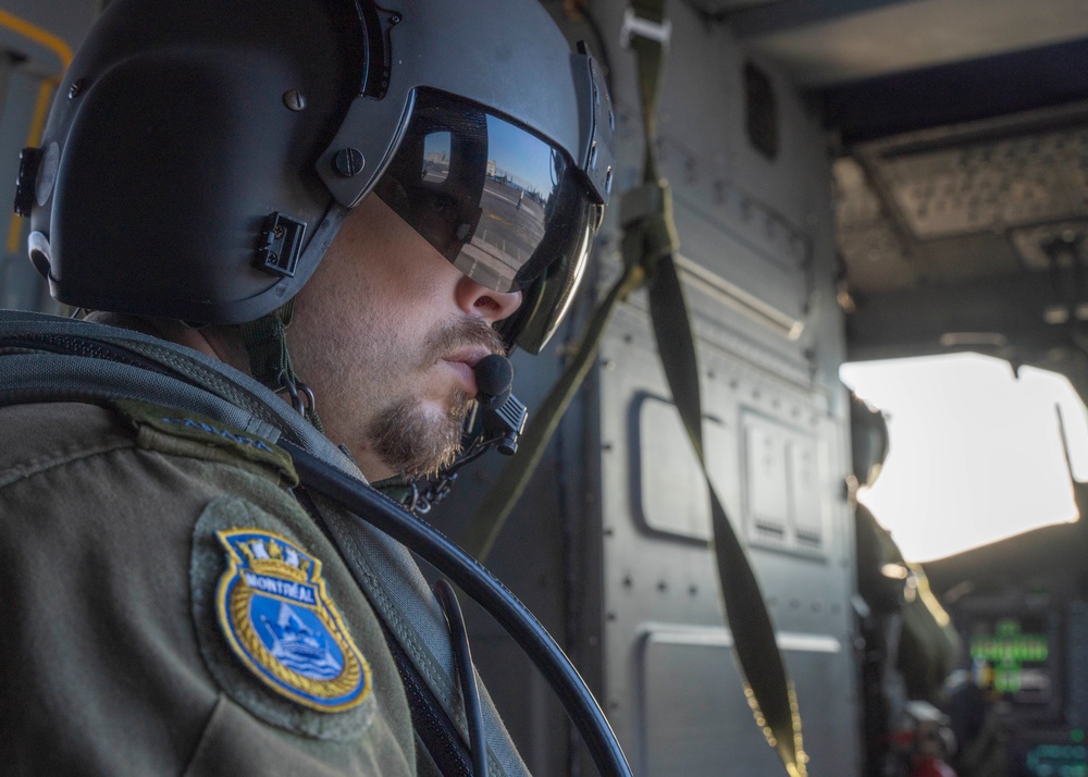 2nd Fleet vice commander visits HMCS Montreal (FFH 336)