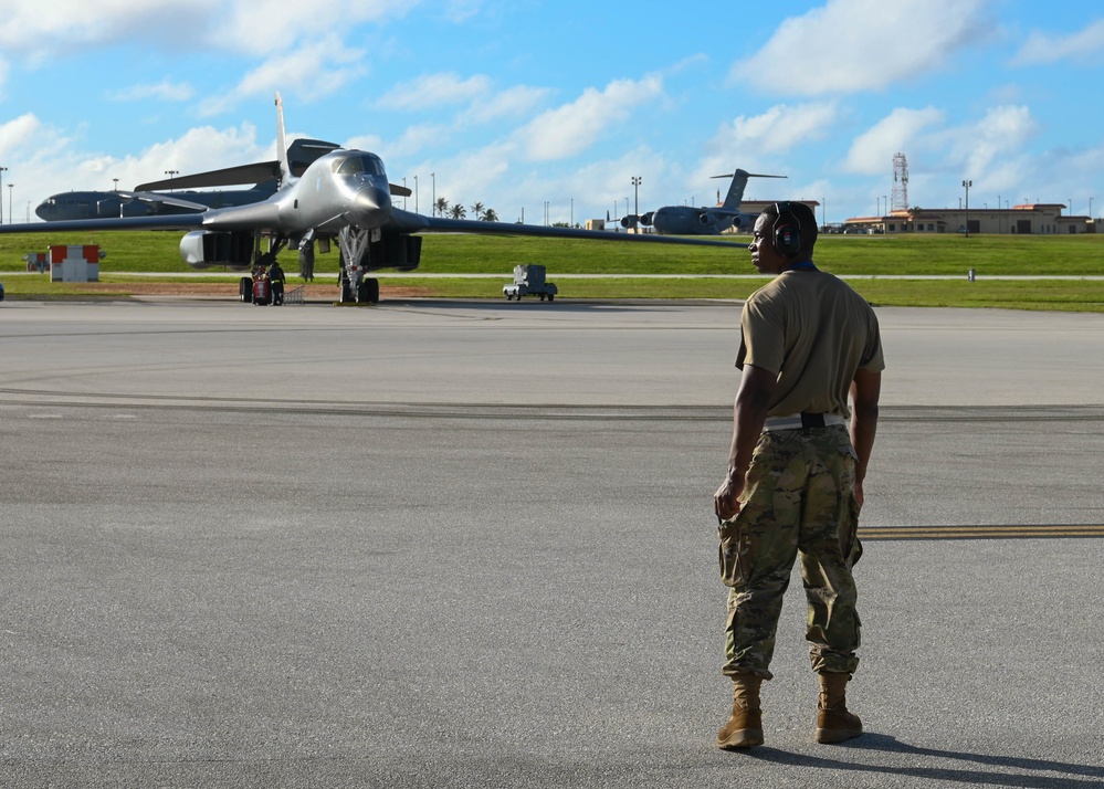 DVIDS - Images - B-1B Lancers/A-10C Thunderbolts Fly Aerial Integration ...