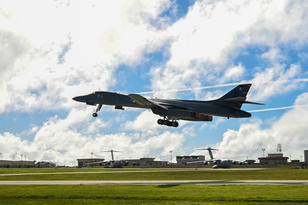 DVIDS - Images - B-1B Lancers/A-10C Thunderbolts Fly Aerial Integration ...