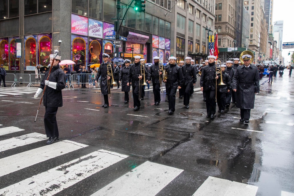 USS Arlington Sailors; II MEF Marines participate in New York City Veterans Day Parade