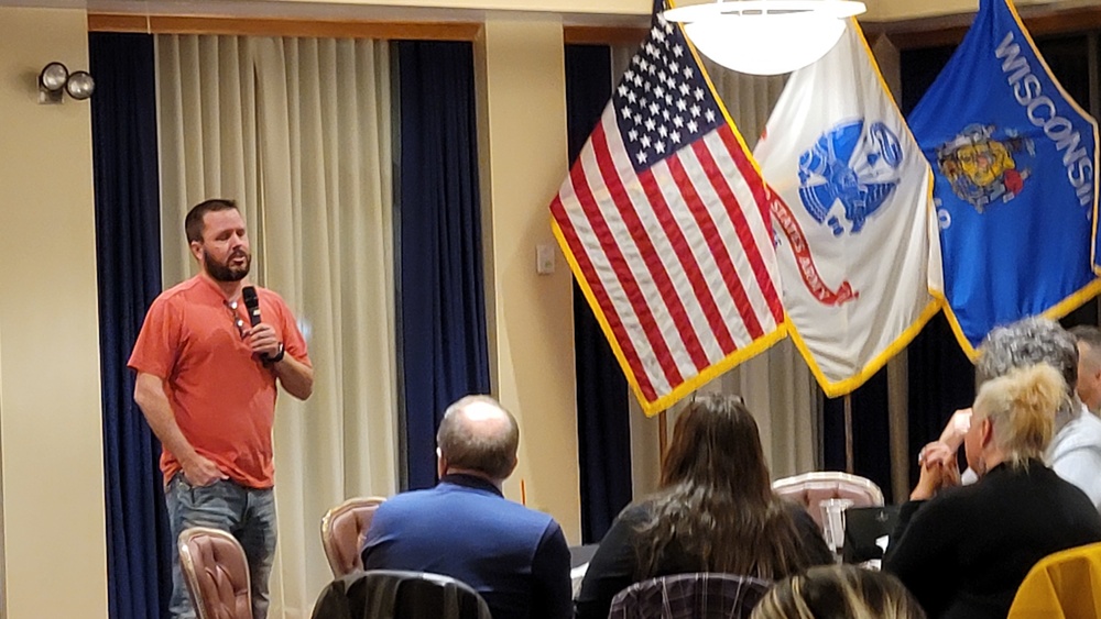 Army veteran, comedian gives performance at Fort McCoy