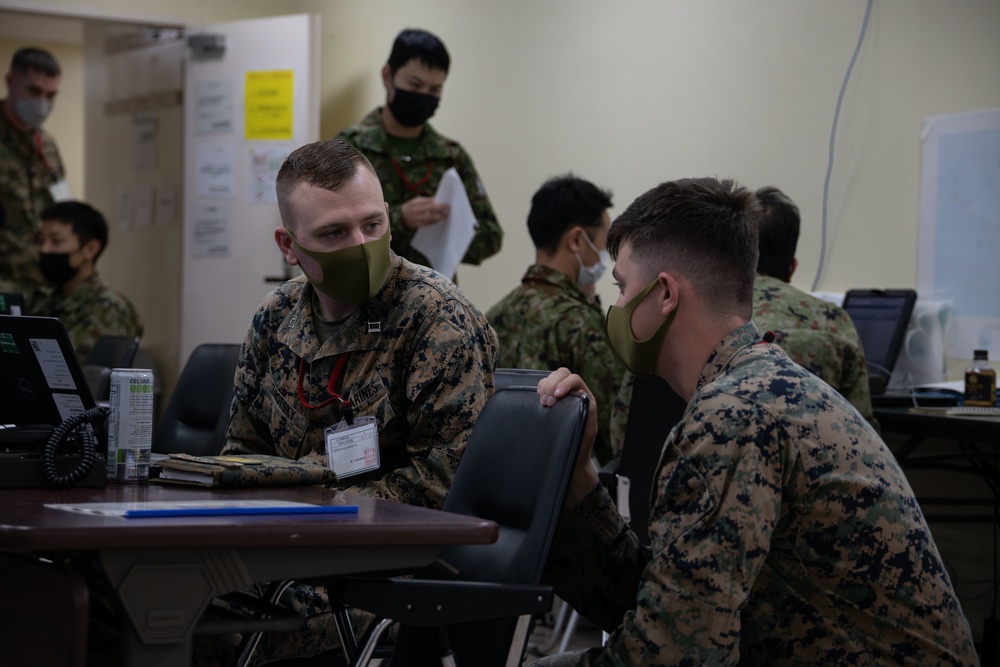 U.S. Marines, JGSDF members work together in BGTCC