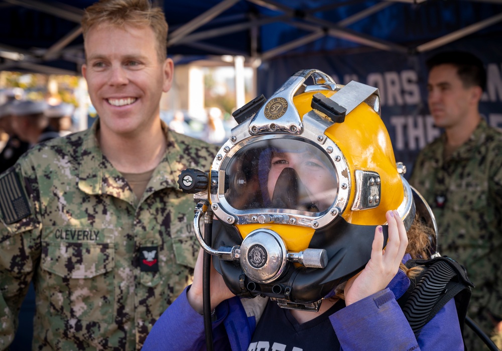 NTAG Philadelphia recruiters set up at the Navy-Notre Dame game