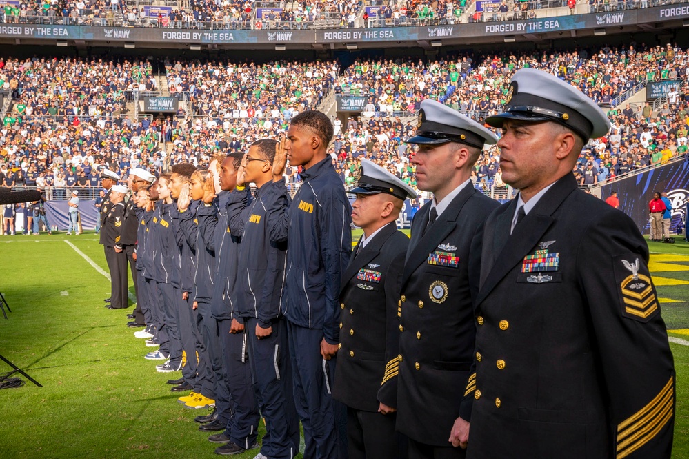 Future Sailors sworn in by SECNAV at Navy-Notre Dame Game