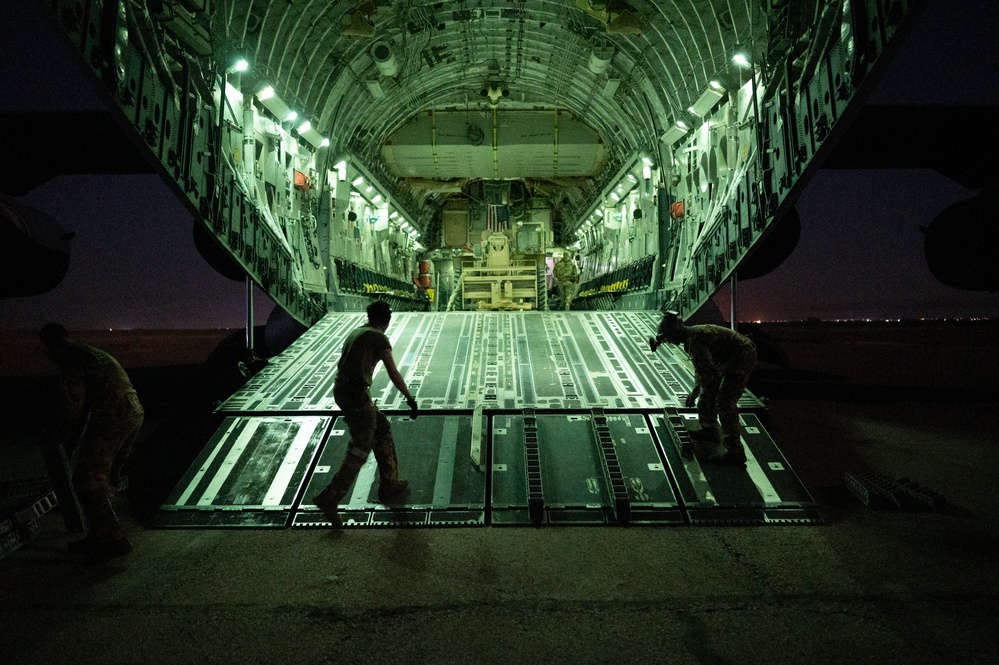 8th Airlift Squadron Executes Combat Airlift Operation