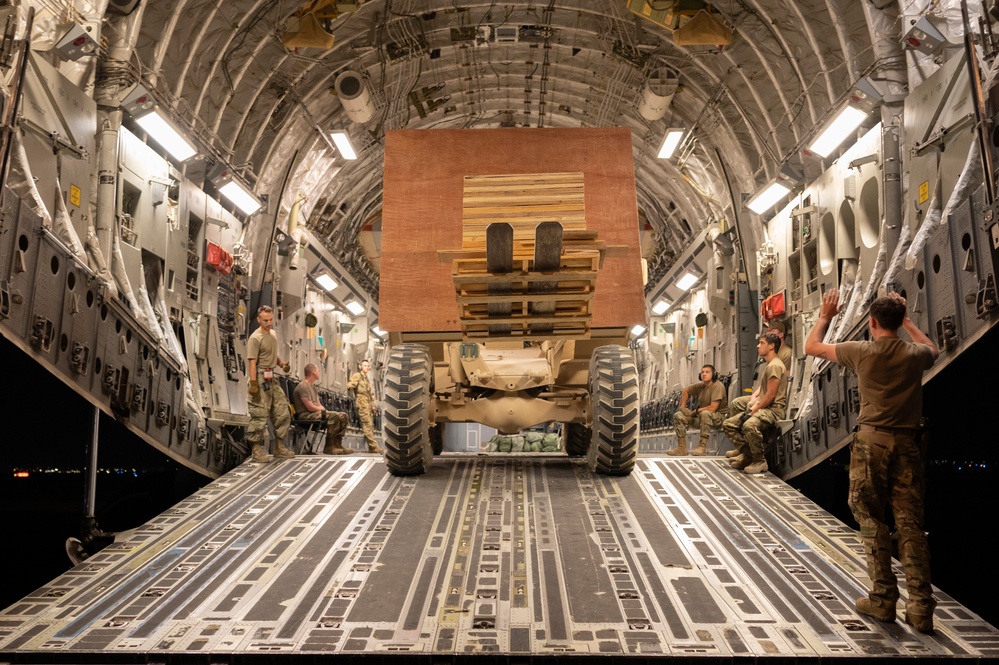 8th Airlift Squadron Executes Combat Airlift Operation