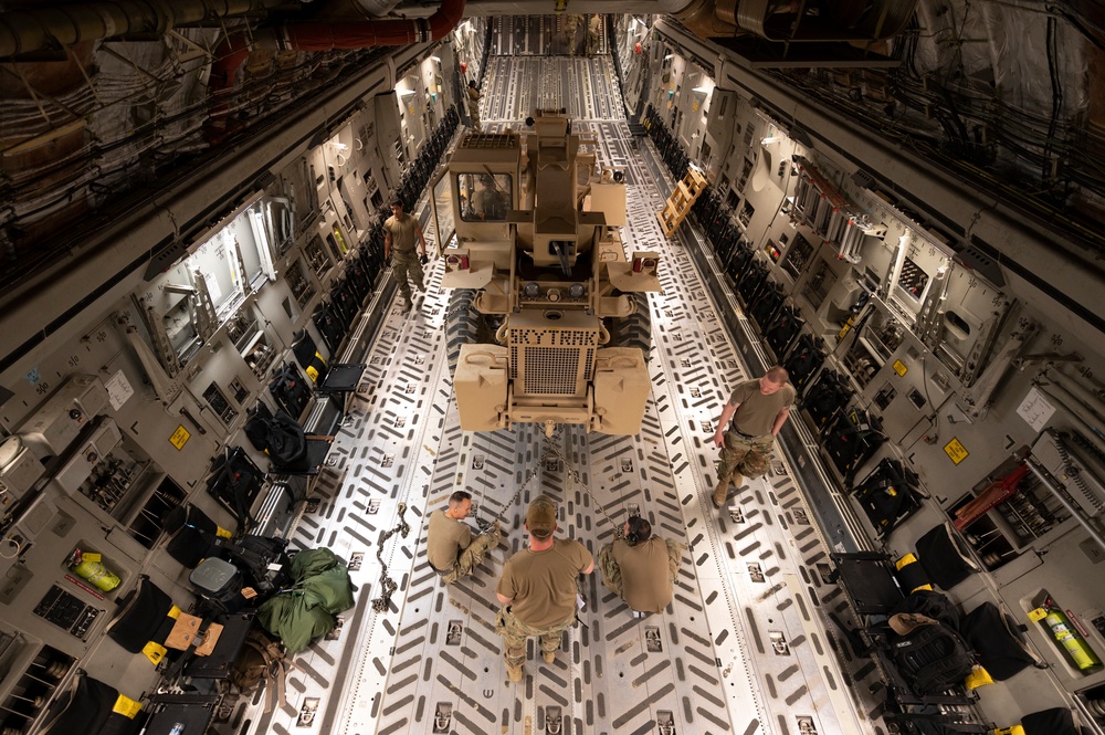 8th Airlift Squadron Executes Combat Airlift Operation