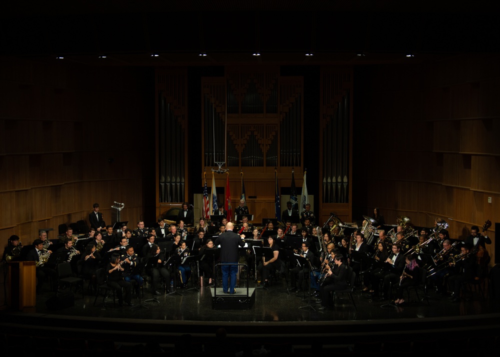 UTSA and 323d U.S. Army band &quot;Fort Sam's Own&quot; Veteran's Day Tribute Joint Concert