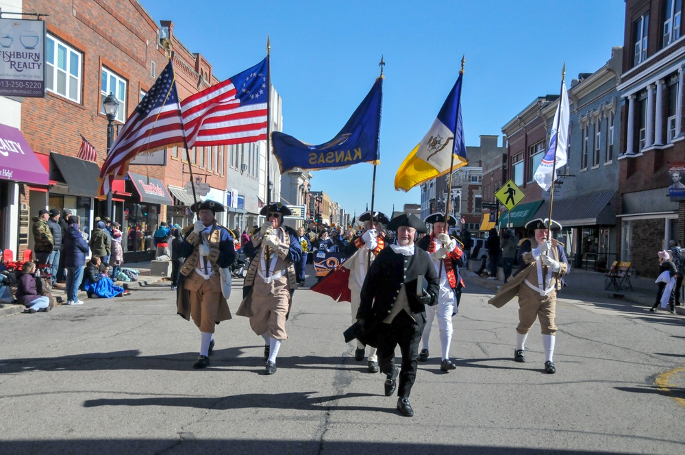 Leavenworth Veterans Day parade 2022