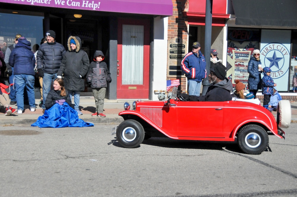 Leavenworth Veterans Day parade 2022