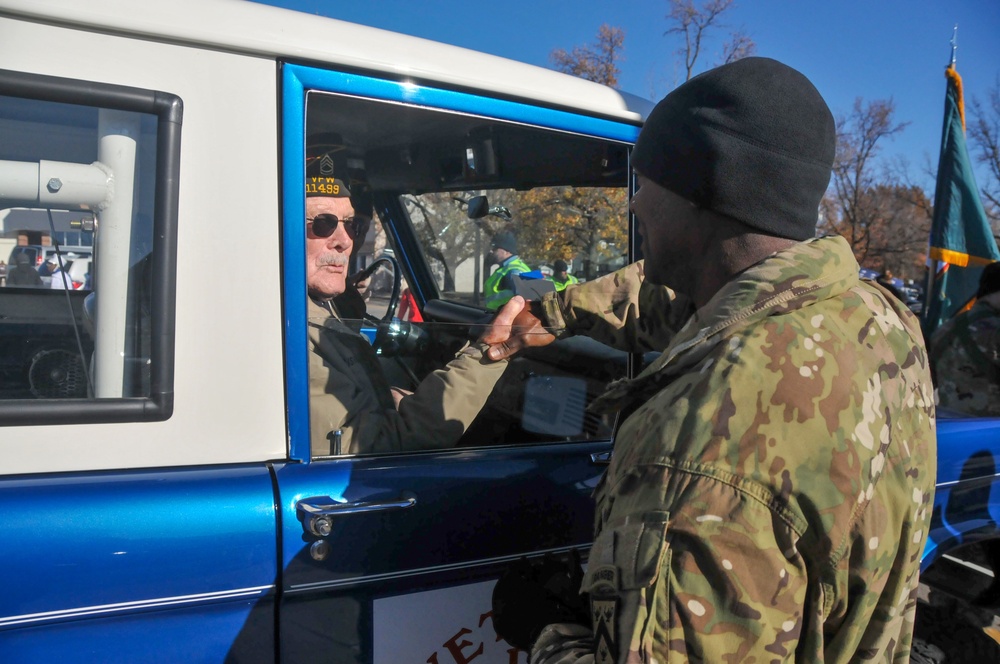 Leavenworth Veterans Day parade 2022