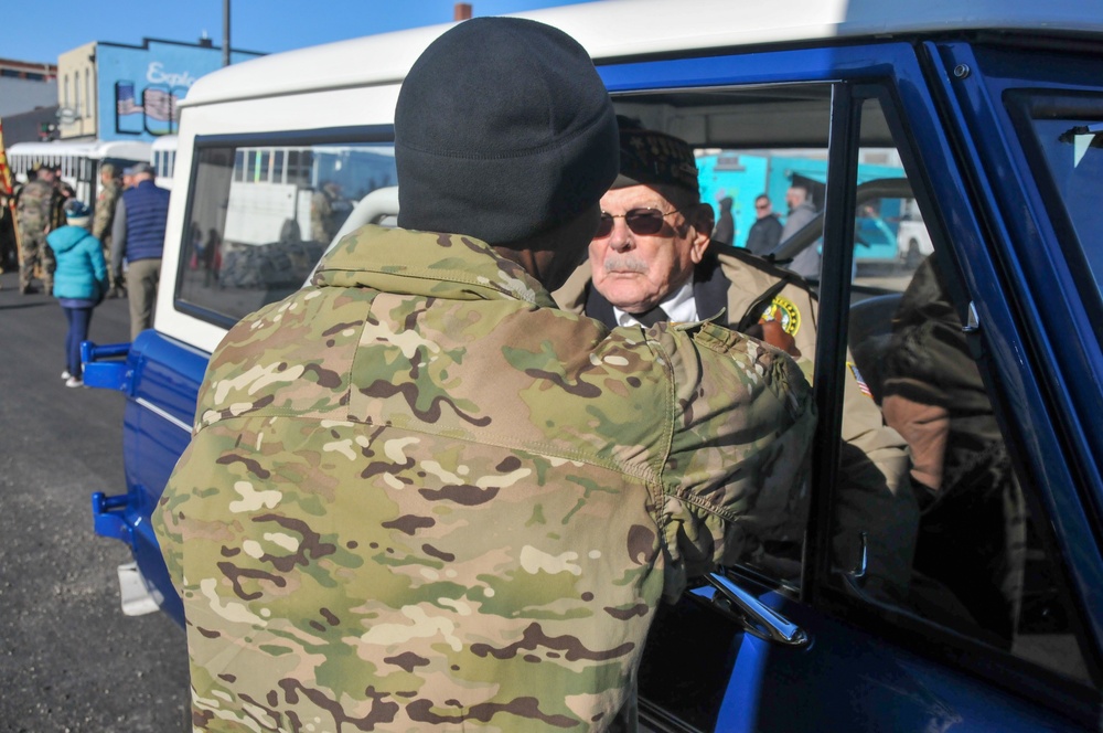 Leavenworth Veterans Day parade 2022