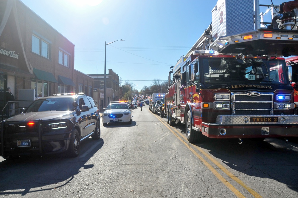 Leavenworth Veterans Day parade 2022