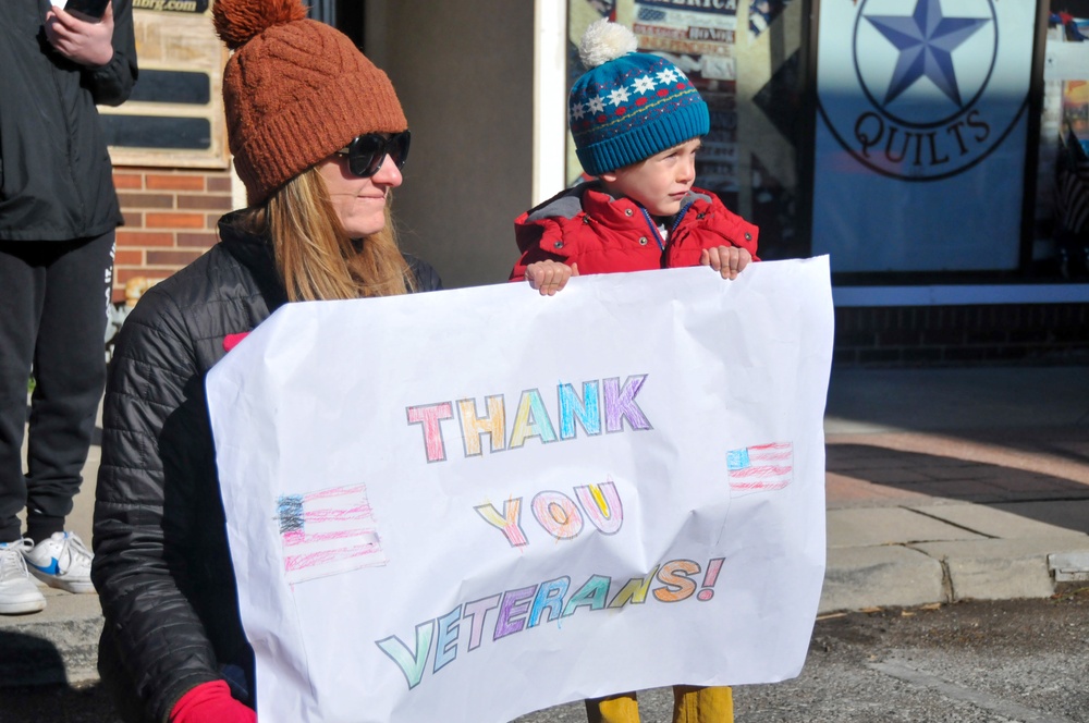 Leavenworth Veterans Day parade 2022