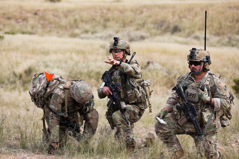 37th Infantry Brigade Combat Team Soldiers conduct live-fire training exercise