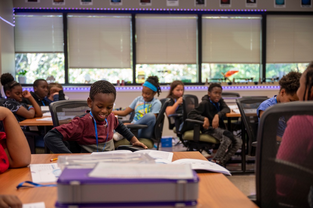 Fifth grade students attend STARBASE classes