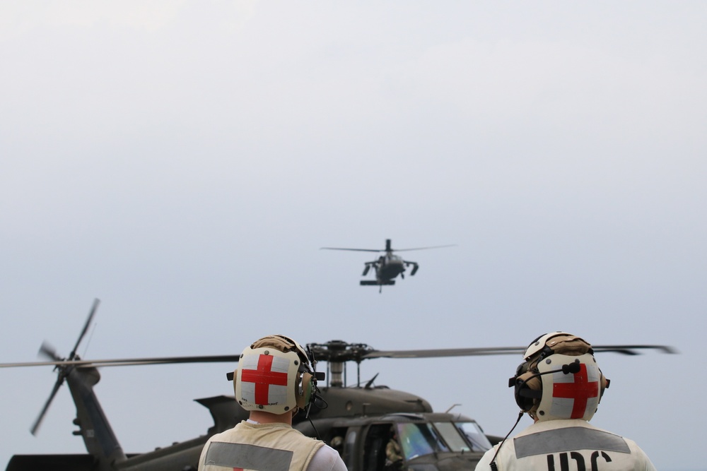 36th CAB Aviation Conducts Deck Landing Qualifications in Persian Gulf