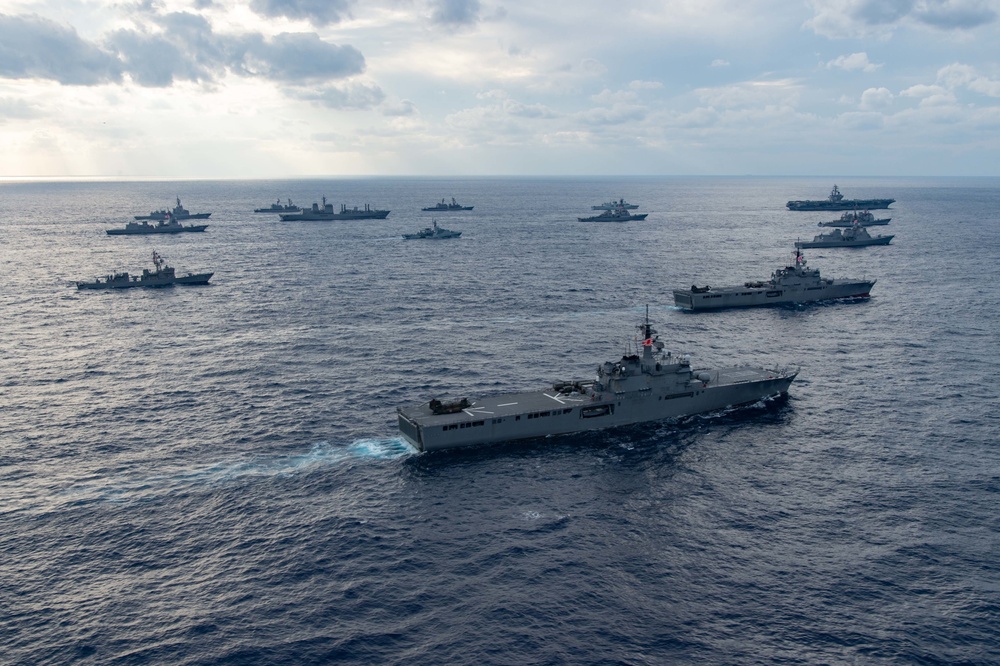 USS Ronald Reagan (CVN 76) conducts a multinational photo exercise