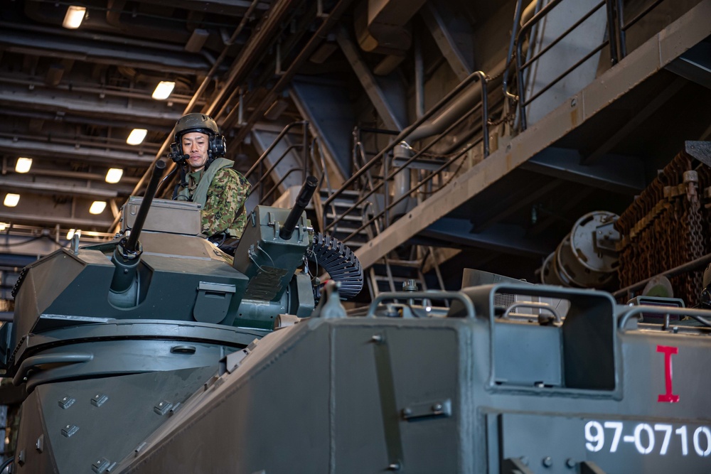 Amphibious Assault Vehicle and Combat Ready Raiding Craft Operations aboard USS New Orleans November 9, 2022