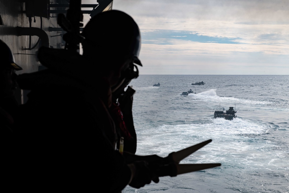 Amphibious Assault Vehicle and Combat Ready Raiding Craft Operations aboard USS New Orleans November 9, 2022