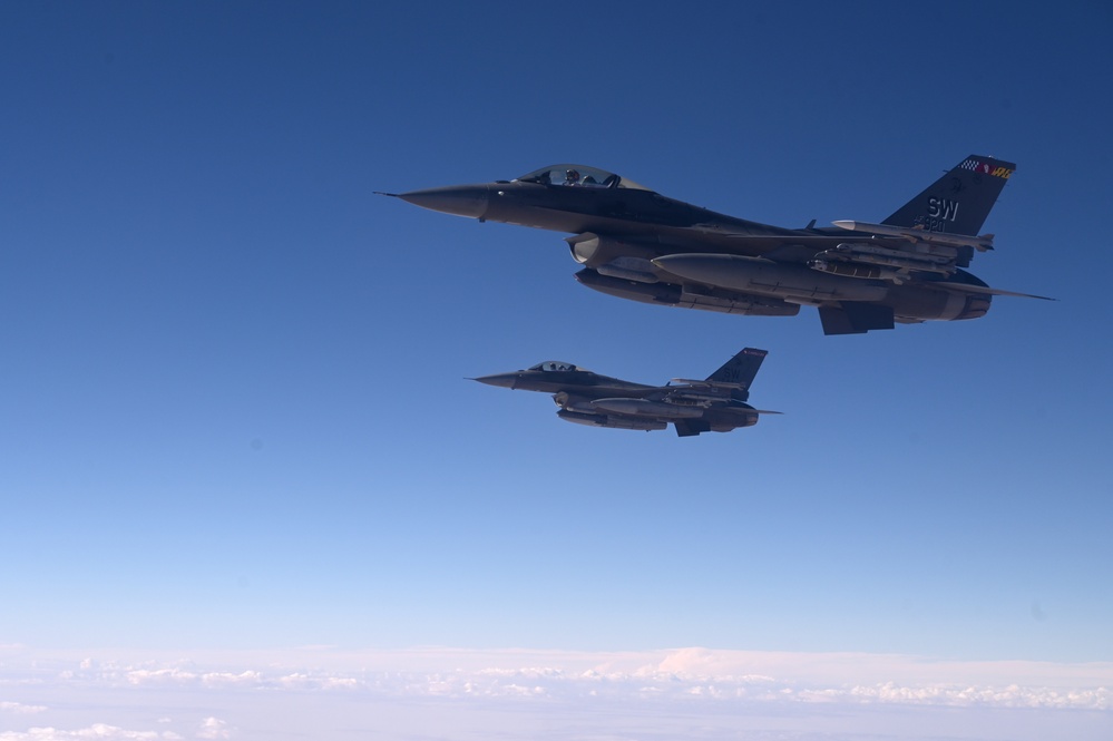 77th Fighter Squadron conducts presence patrols in CENTCOM AOR