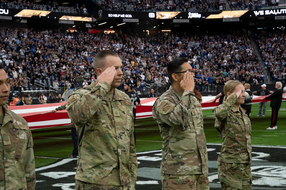 DVIDS - Images - Raiders Salute to Service [Image 3 of 3]