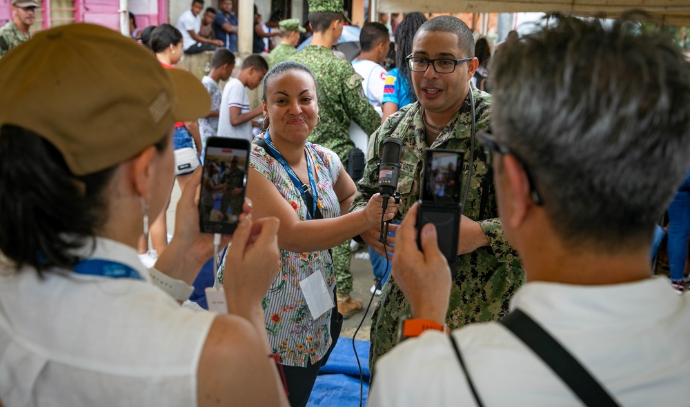 U.S. Fleet Forces Band Holds Concerts in Colombia