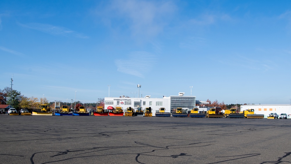 104FW and Westfield-Barnes Regional Airport prepare for snow removal