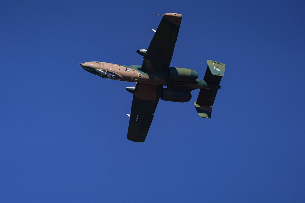 Blue Angels fly the homecoming air show in Pensacola