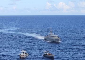 USS Milwaukee and Dominican Navy Work Together in Bilateral Maritime Interdiction Exercise