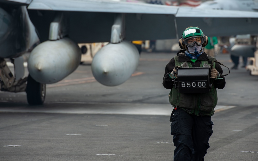 USS Ronald Reagan (CVN 76) conducts flight operations