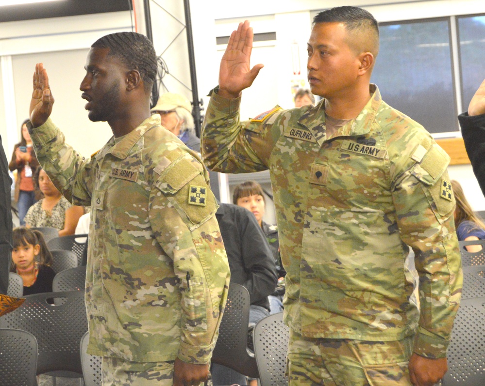 Soldiers sworn in as new citizens