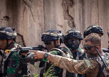 SFAB Advisor Works with TNI-AD at JPMRC 23-01 in Hawaii