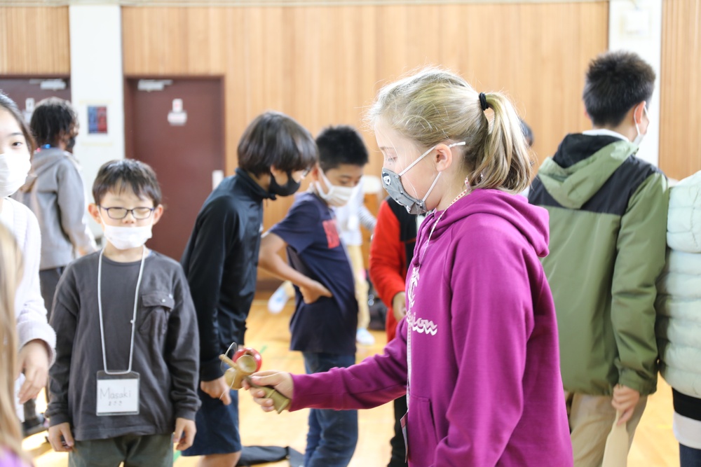 Arnn students visit local school, enhance friendship through cultural exchange event