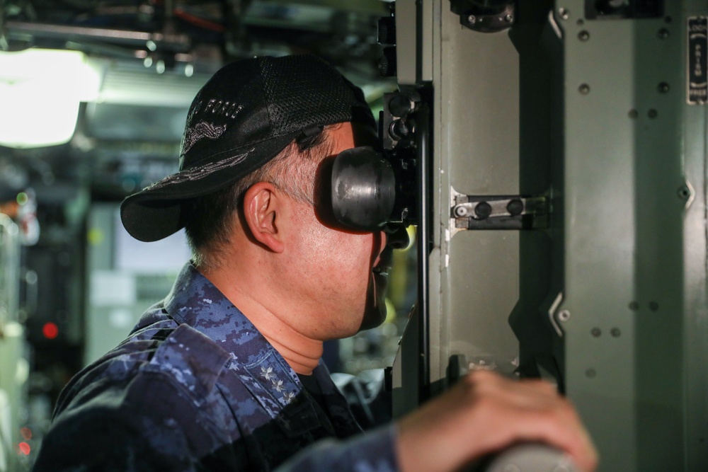 COMSUBGRU 7, Commander, Fleet Submarine Force tour USS Seawolf in Yokosuka