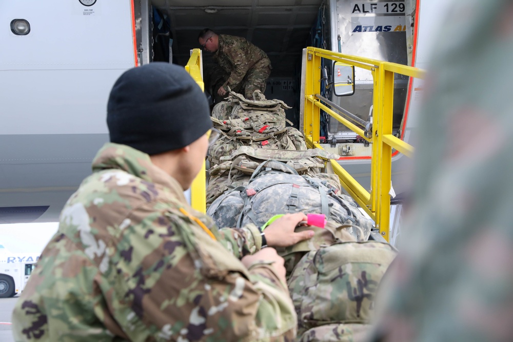 2ABCT, 1ID Arrives In Poland To Support V Corps