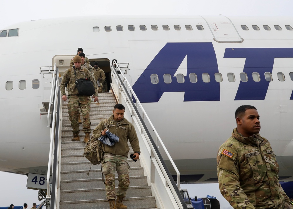 2ABCT, 1ID Arrives In Poland To Support V Corps